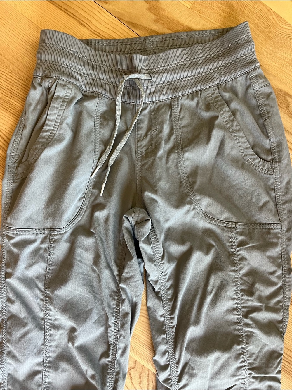 The North Face Aphrodite 2.0 Gray Pants and Capris - Picture 4 of 10
